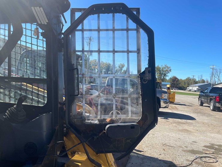 #1788-•-2017-asv-rt-75-track-loader-image-25
