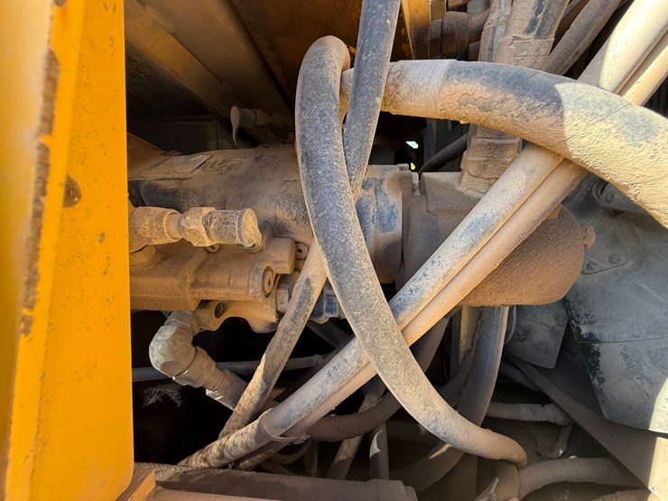 deere-672d-image-109