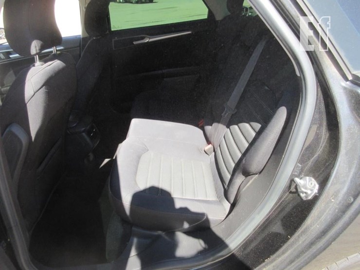 2015-ford-fusion-image-10