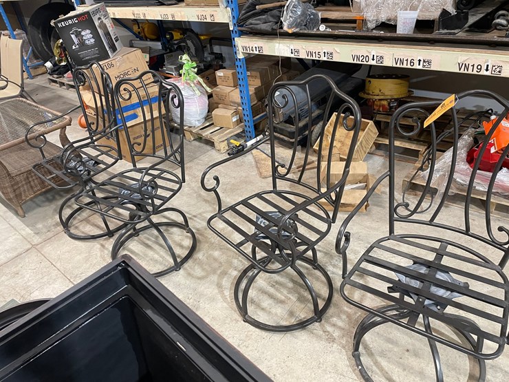 #3167-•-(4)-patio-swivel-chairs-image-1