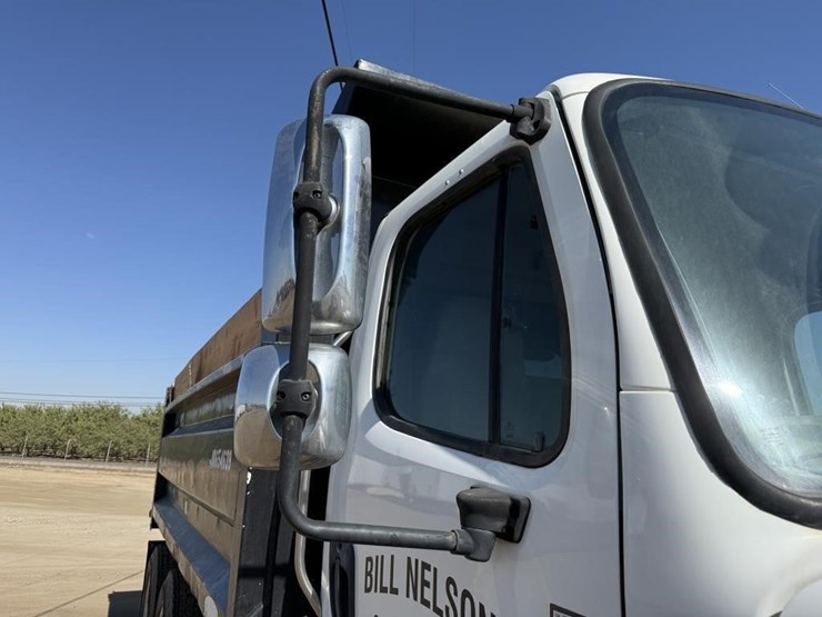 2018-freightliner-m2-dump-truck-image-27