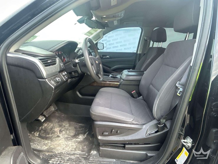 2018-chevrolet-tahoe-image-12
