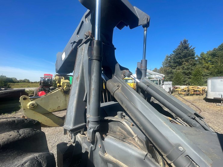 2000-john-deere-660-image-41