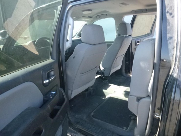 2018-chevrolet-1500-image-8
