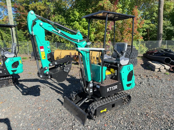cfg-industrial-kt13r-mini-excavator-image-1