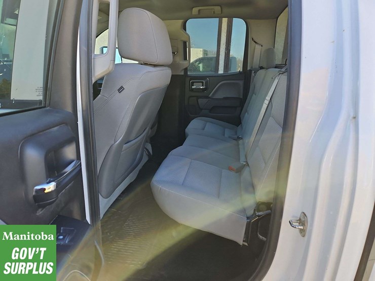 2015-chevrolet-silverado-1500-image-23