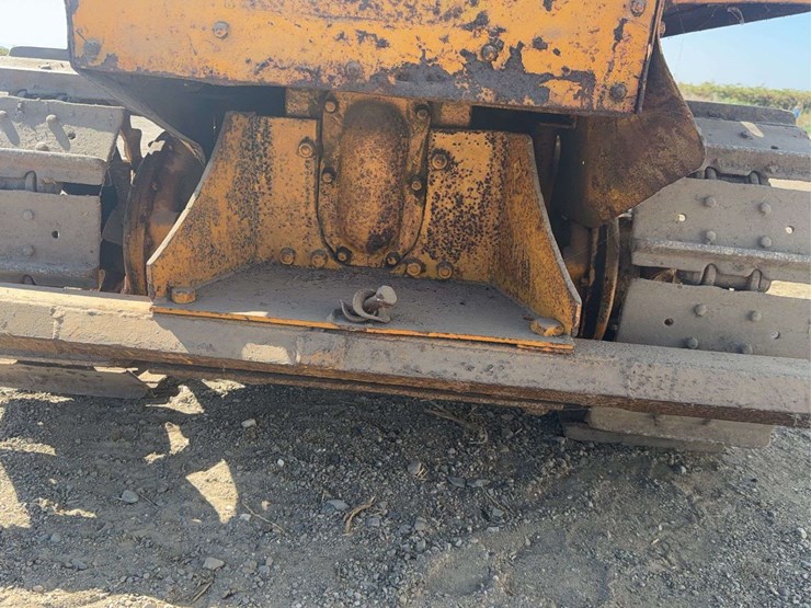 caterpillar-ten-image-37
