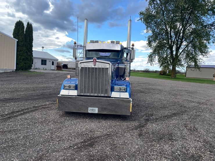 2007-kenworth-w900-image-3