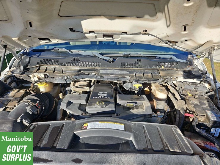 2011-dodge-3500-image-26
