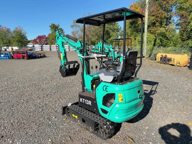 cfg-industrial-kt13r-mini-excavator-image-4