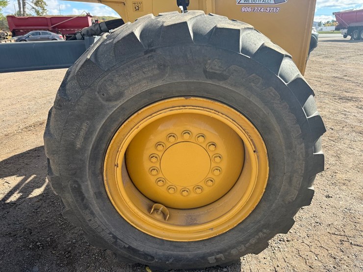 deere-672d-image-137
