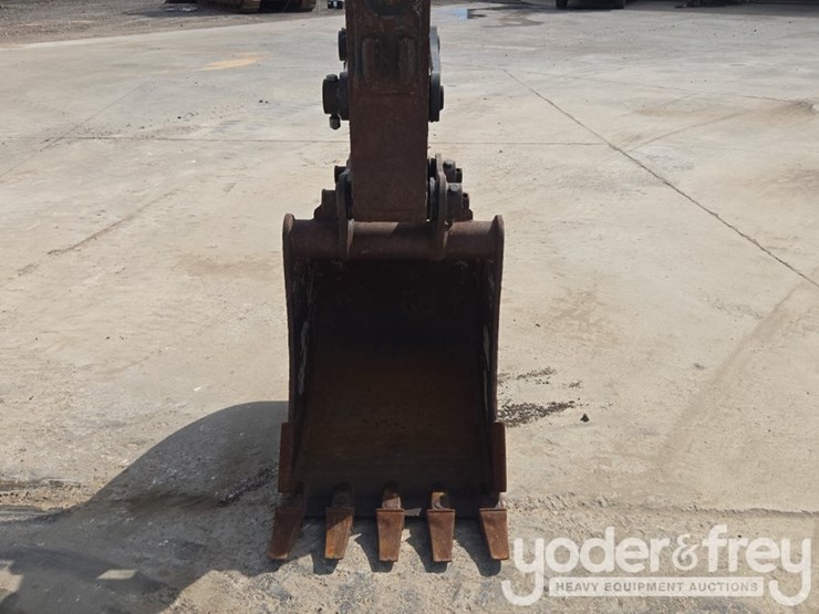 2020-deere-85g-image-27