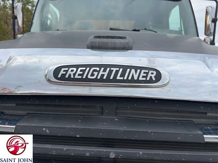 2015-freightliner-114sd-image-19
