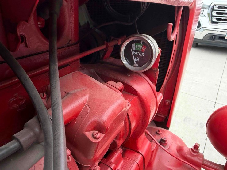 1948-ih-mccormick-farmall-super-a-tractor-image-10