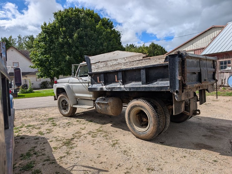 #4002-•-1975-ford-baby-dump-box-truck-image-22