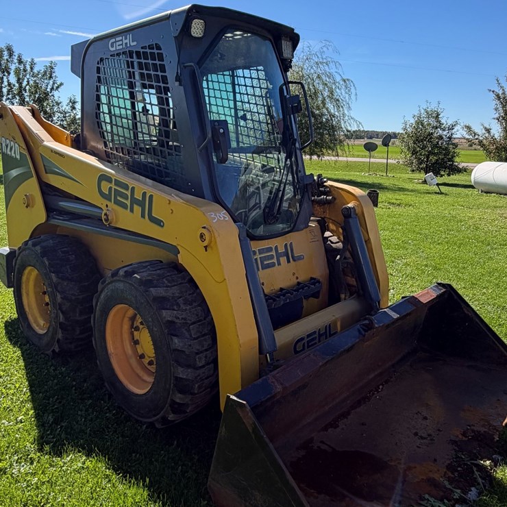 2018 GEHL R220