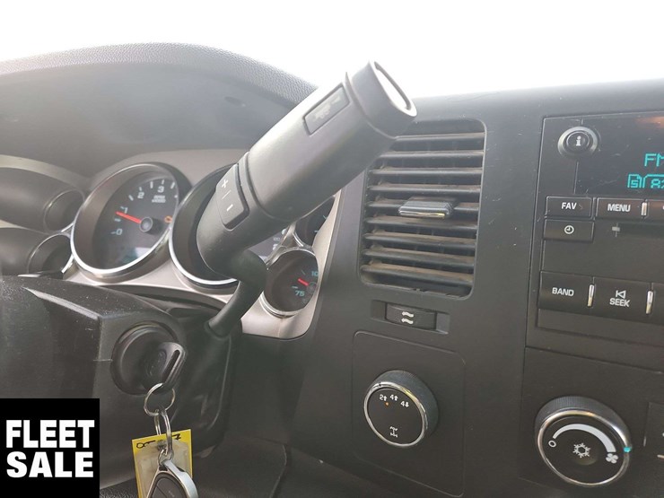 2014-chevrolet-silverado-2500hd-image-23