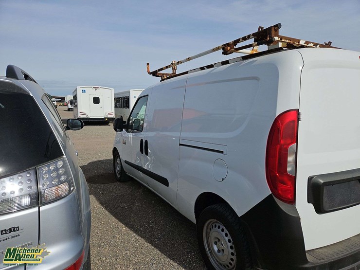 2015-ram-promaster-city-image-34