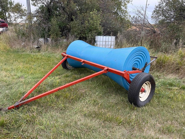 windrow-roller-tb-2000-image-1