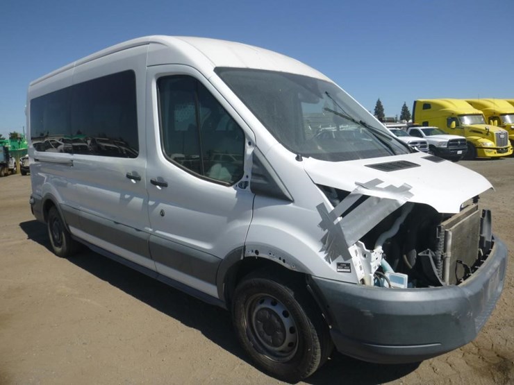 2017-ford-transit-image-3