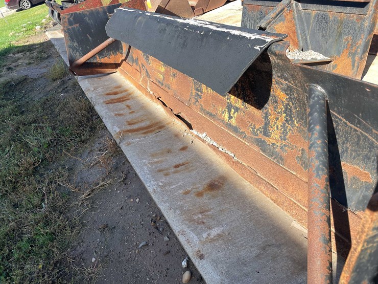 #1817-•-10'-skid-steer-snow-pusher-attachment-image-3