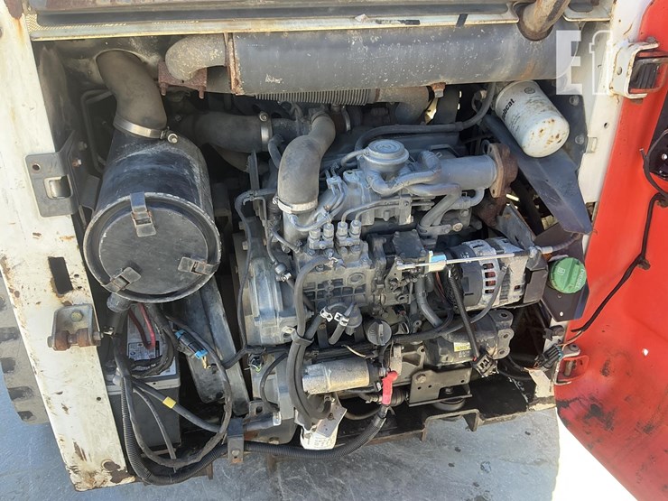 2011-bobcat-t190-image-15