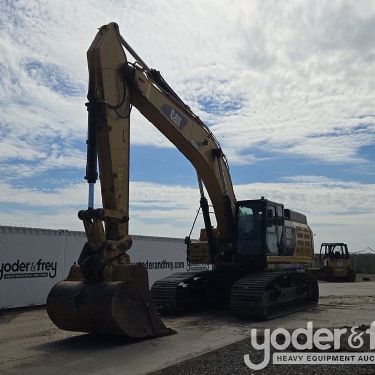 2018 CATERPILLAR 352