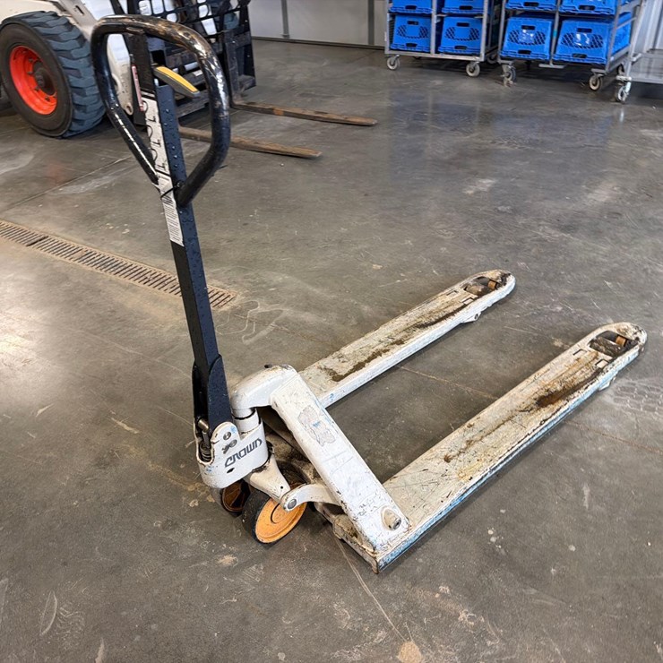 Crown Pallet Jack