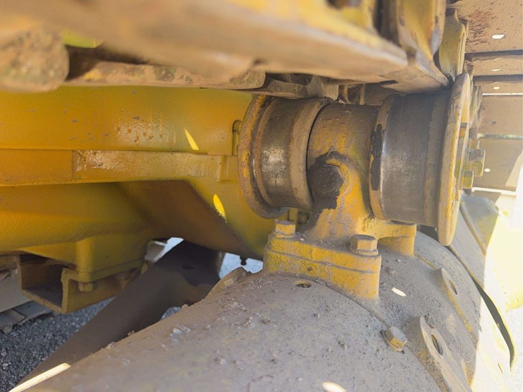 caterpillar-forty-image-14