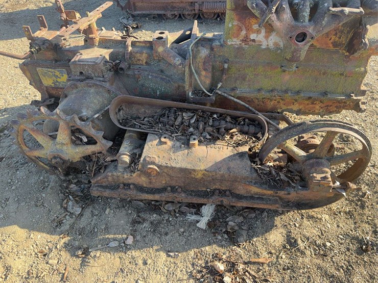 caterpillar-2-ton-image-7