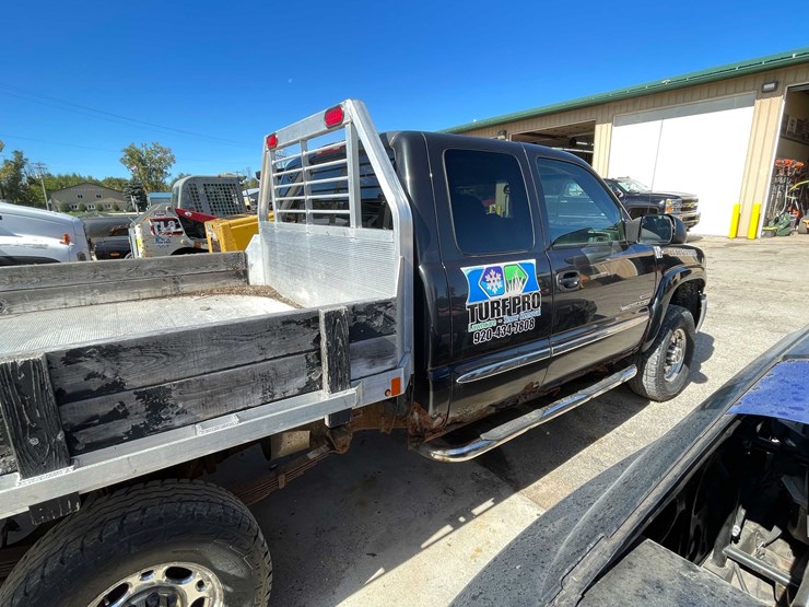 2004-gmc-2500hd-image-8