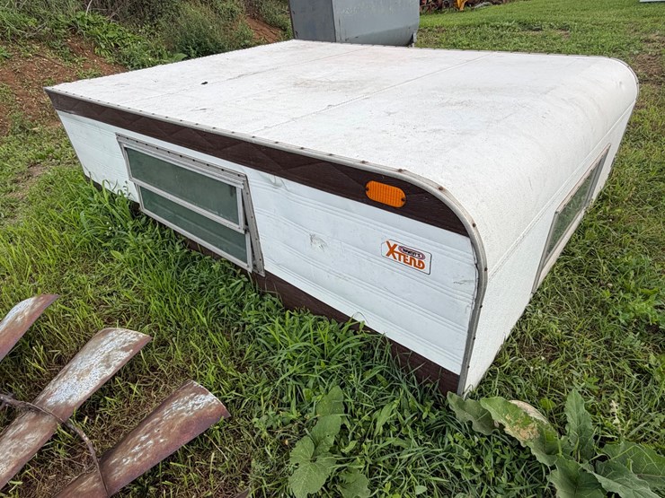 #4049-•-wynn's-extended-aluminum-truck-cap-image-3