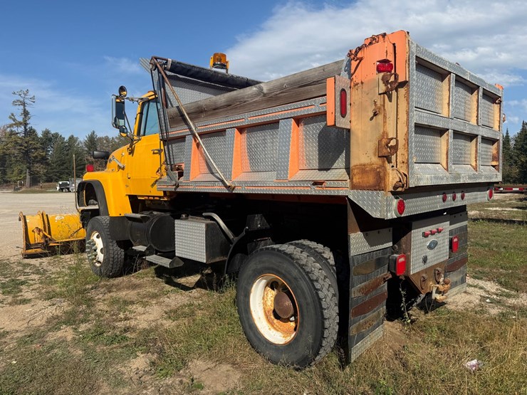 1989-ford-l8000-image-3