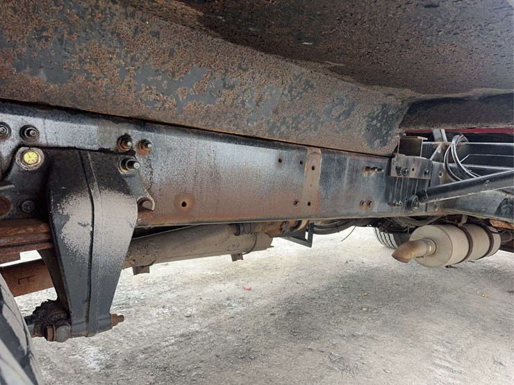 2005-sterling-l8500-image-17