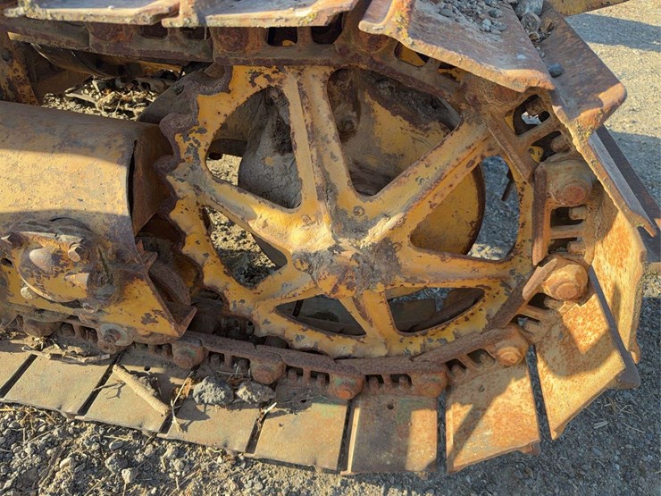caterpillar-d2-image-14