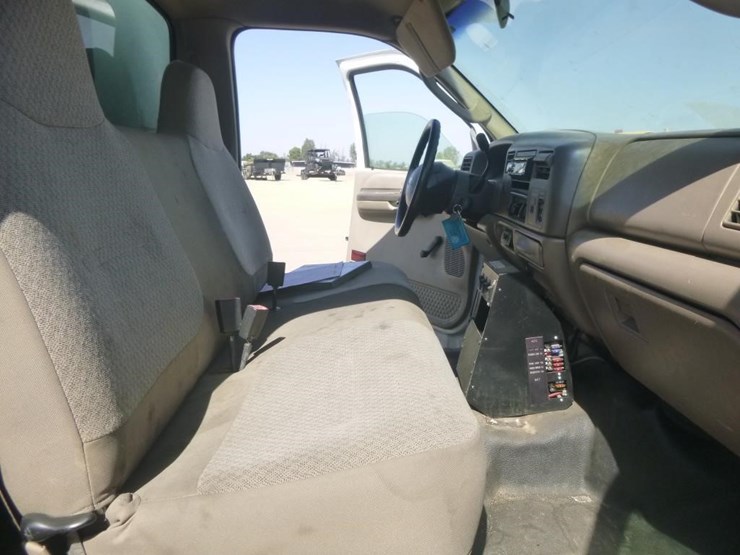2003-ford-f450-image-18