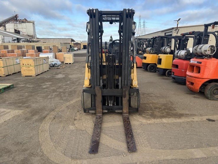 2020-caterpillar-gc40k-image-6