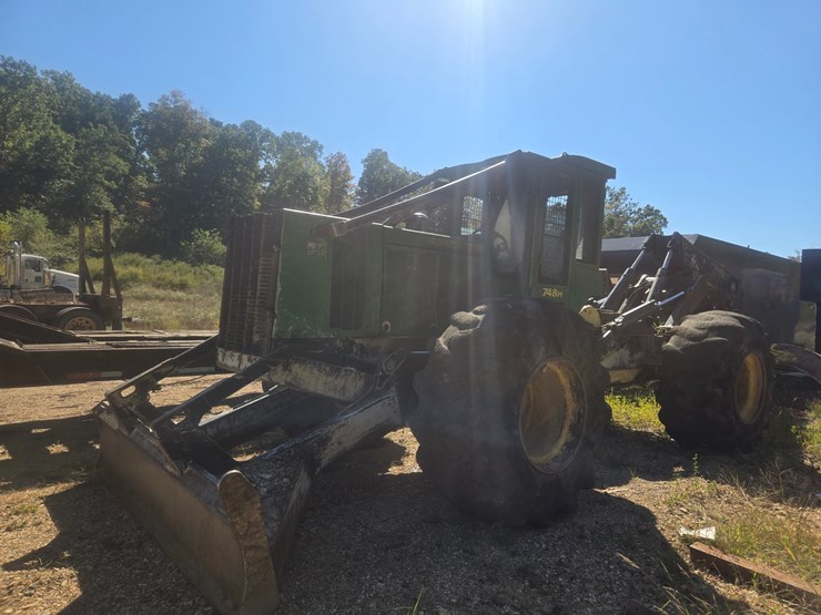 2014-john-deere-748-image-6