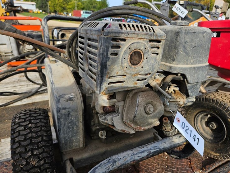 #2141-•-mi-t-m-portable-pressure-washer-image-7
