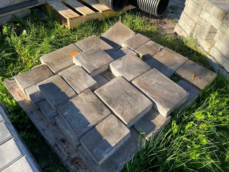 #3177-•-pallet-of-decorative-pavers-image-5