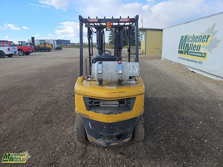 2017-caterpillar-gp25n-image-17