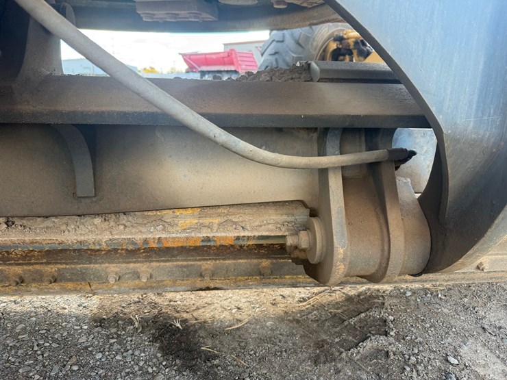 deere-672d-image-31