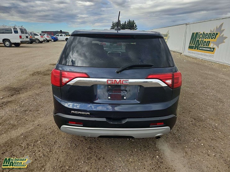 2018-gmc-acadia-image-10