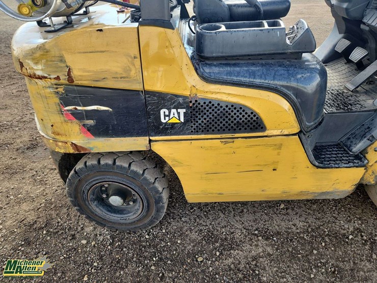 2020-caterpillar-gp30n-image-19