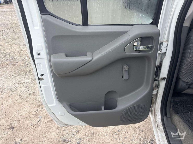 2016-nissan-frontier-image-19
