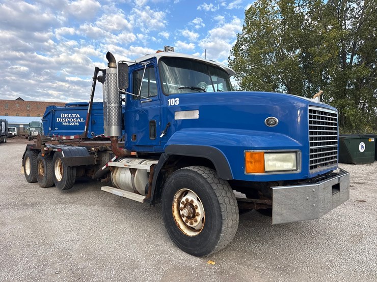 1997-mack-cl713-image-7