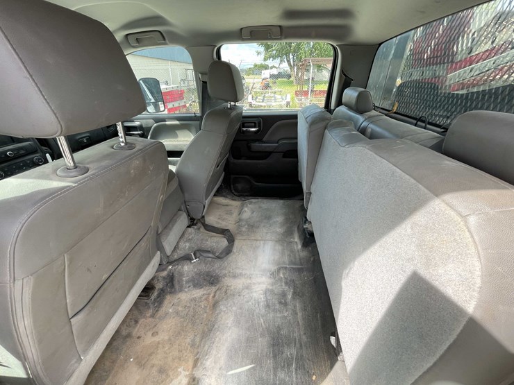 2018-chevrolet-3500-image-66