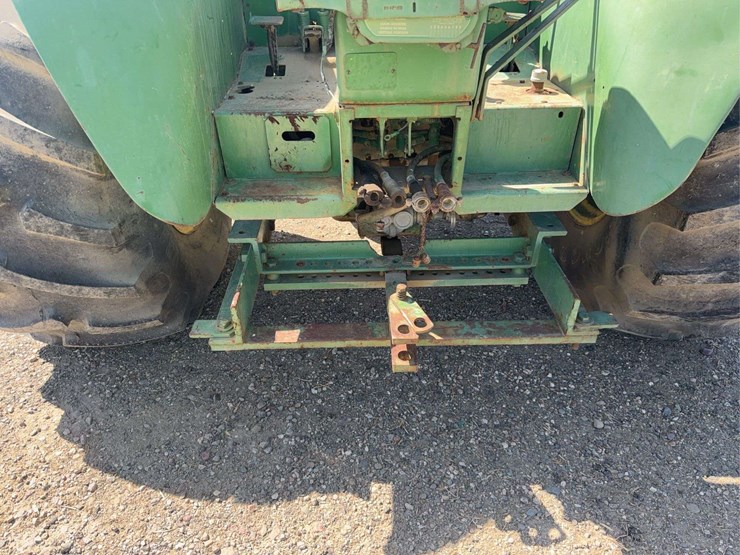 john-deere-820-image-43