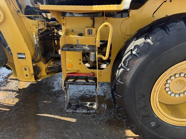 2018-caterpillar-930m-image-44