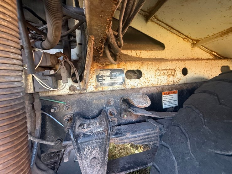 2002-freightliner-fc70-image-34
